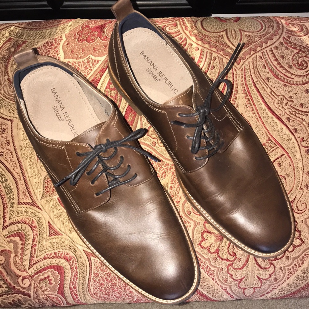 Banana Republic dress shoes